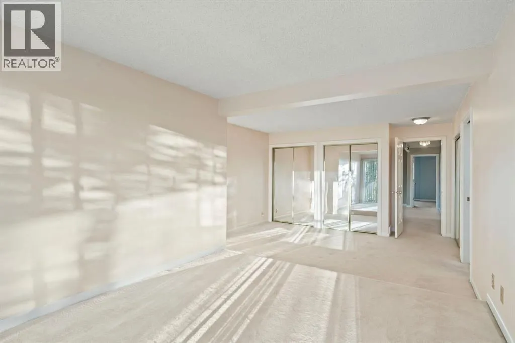 23, 275 Woodridge Drive SW