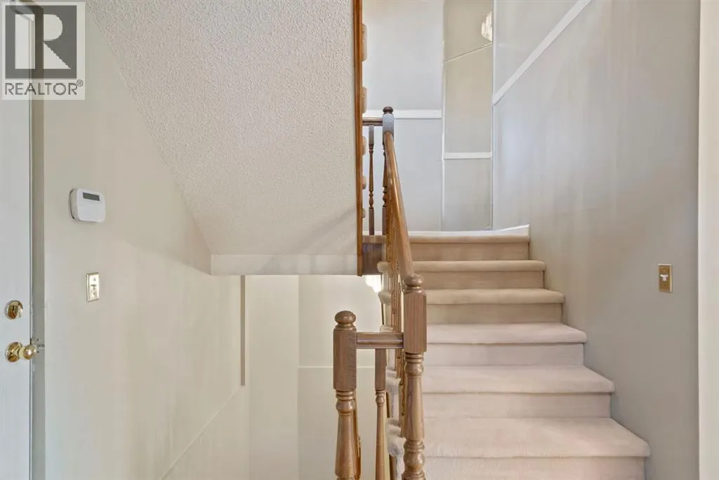 23, 275 Woodridge Drive SW