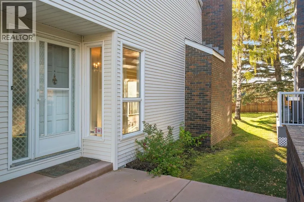 23, 275 Woodridge Drive SW