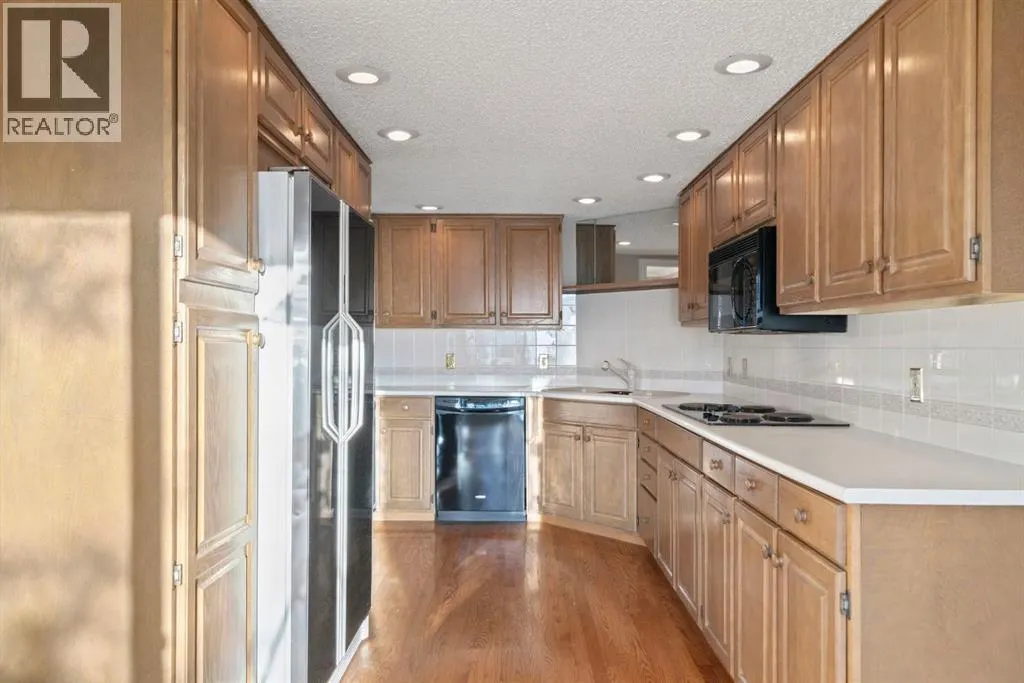 23, 275 Woodridge Drive SW