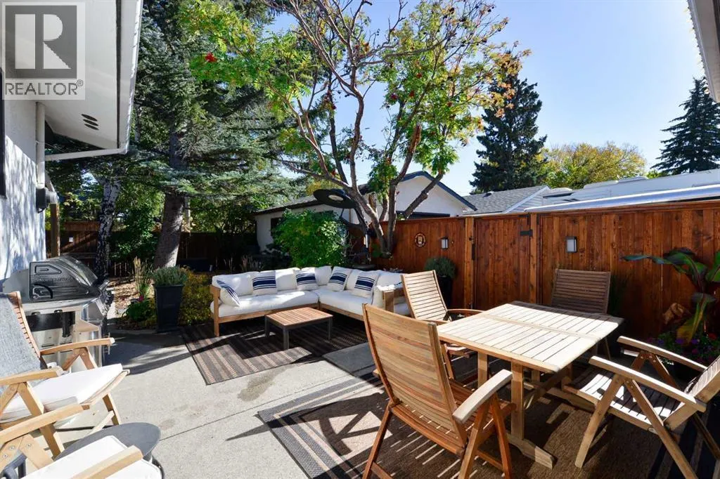 6304 Crowchild Trail SW