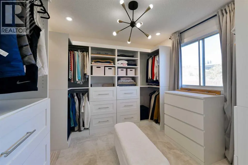 6304 Crowchild Trail SW