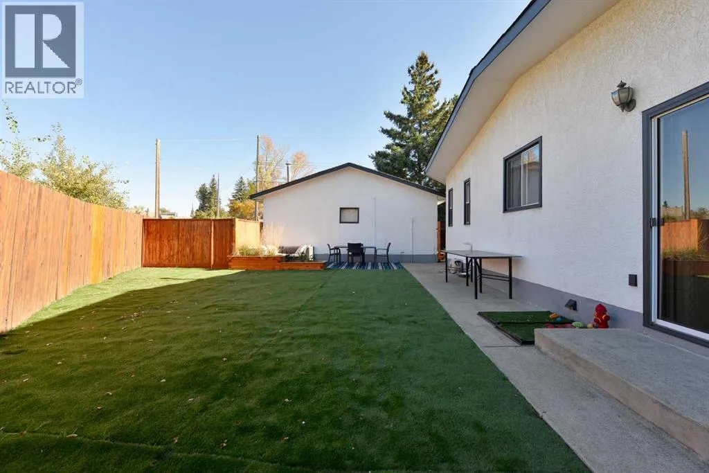 6304 Crowchild Trail SW