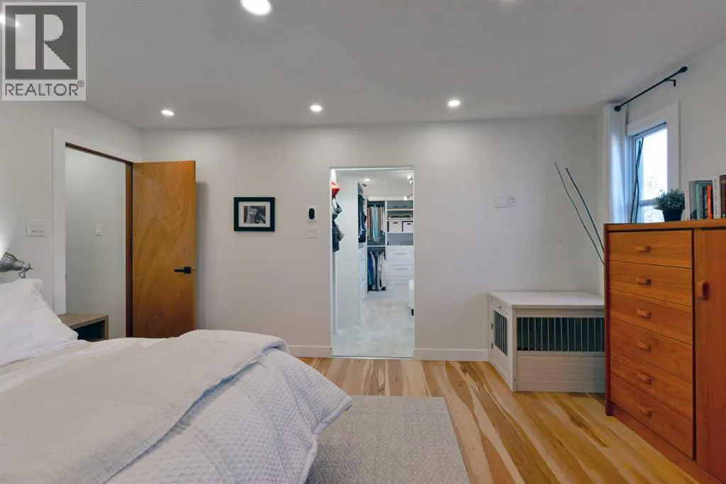 6304 Crowchild Trail SW