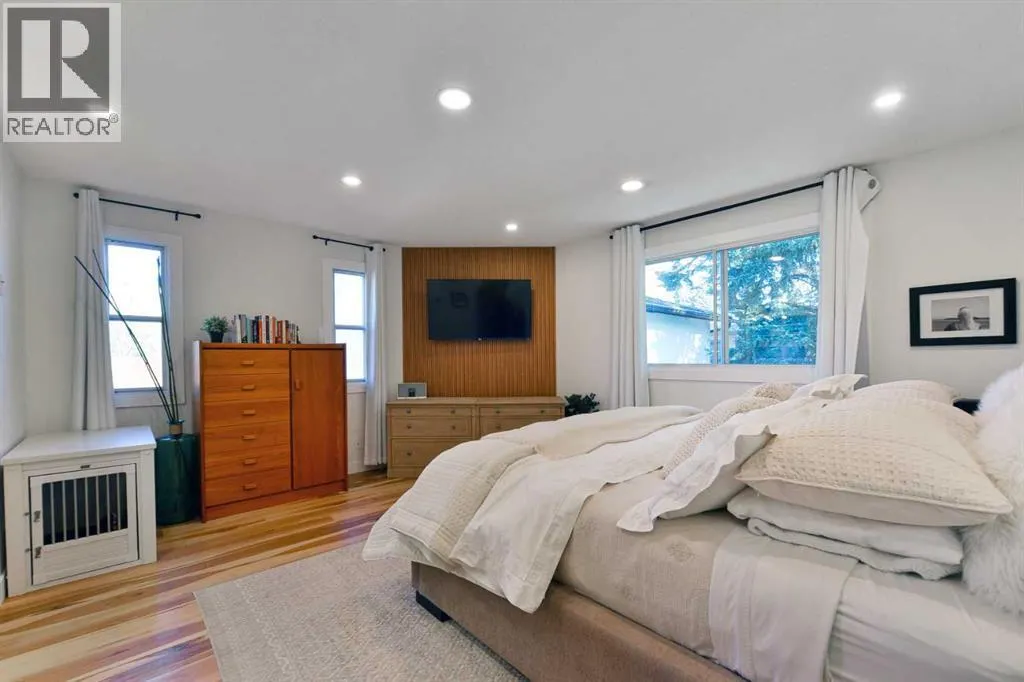 6304 Crowchild Trail SW