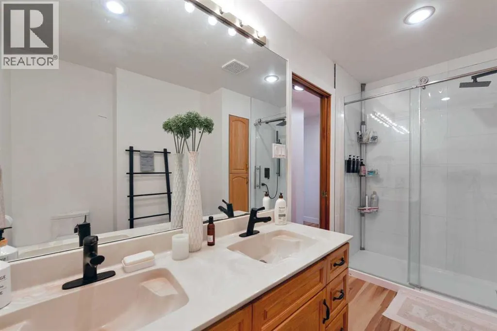 6304 Crowchild Trail SW