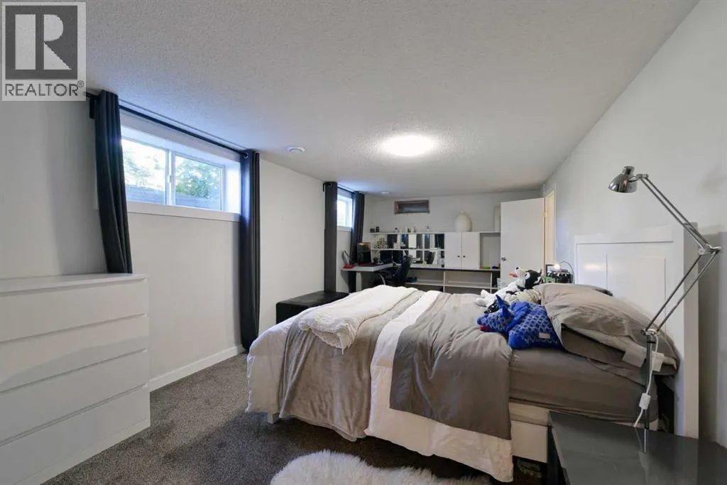 6304 Crowchild Trail SW