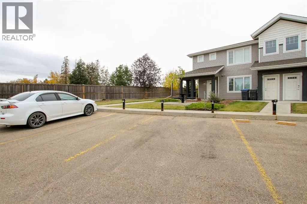 102, 43 Reid Court