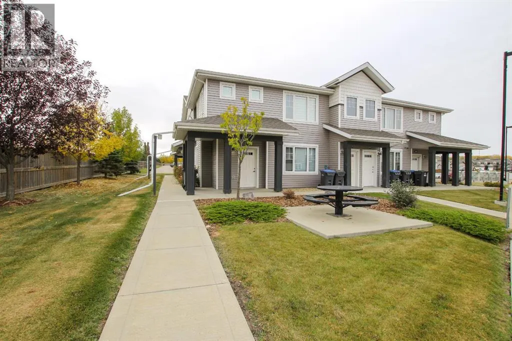 102, 43 Reid Court