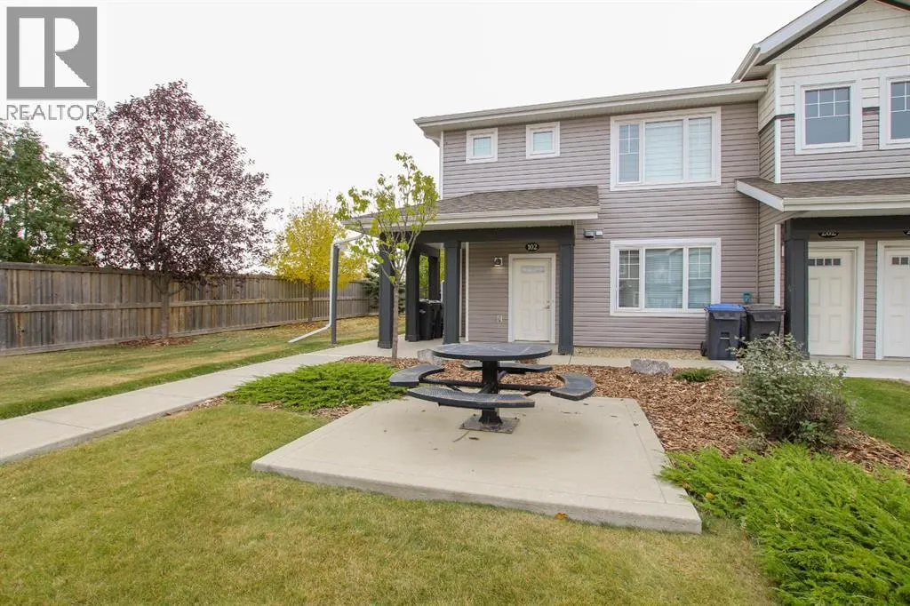 102, 43 Reid Court
