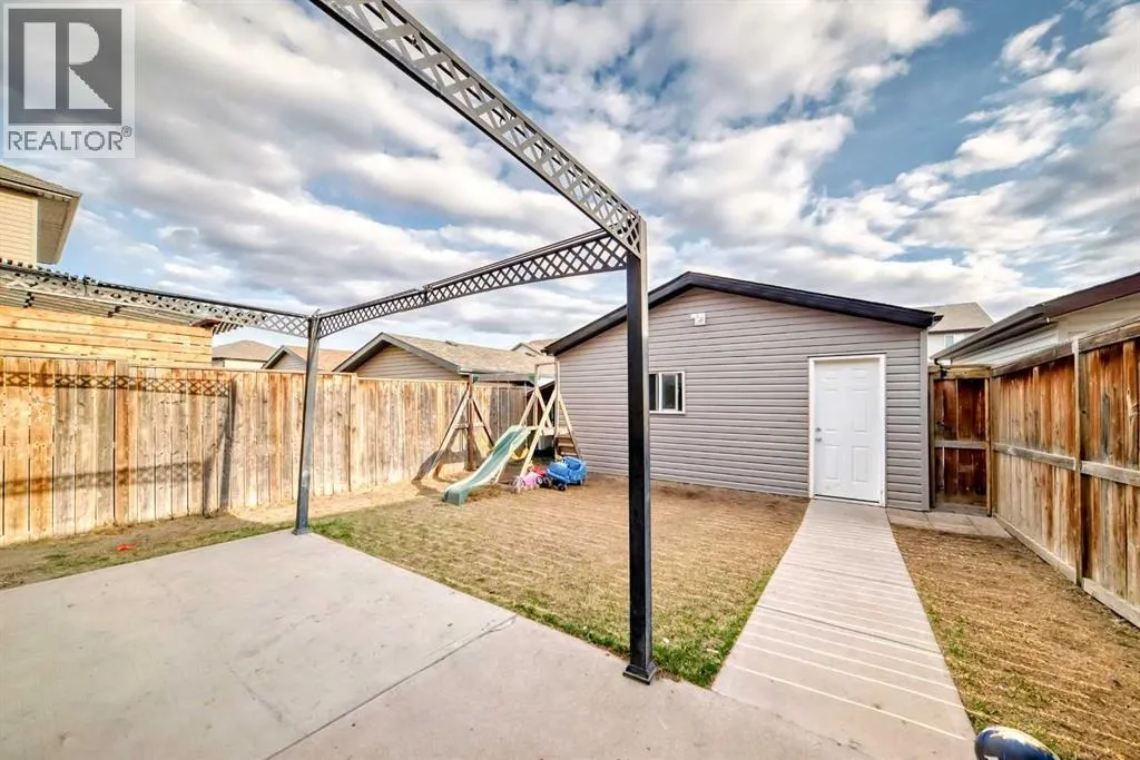 290 Luxstone Way SW
