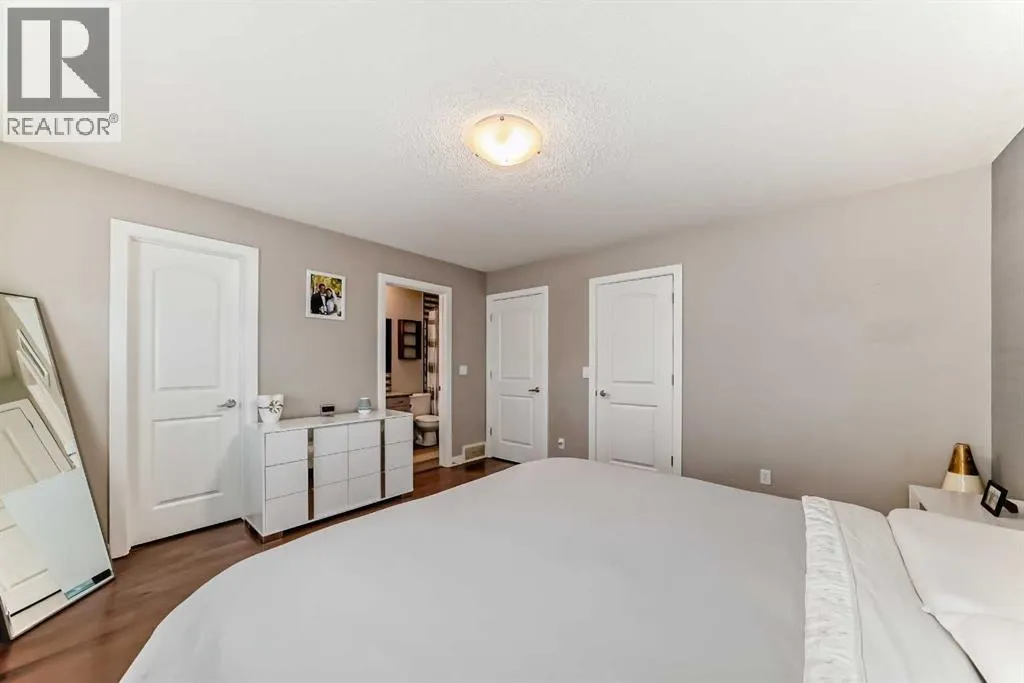 290 Luxstone Way SW