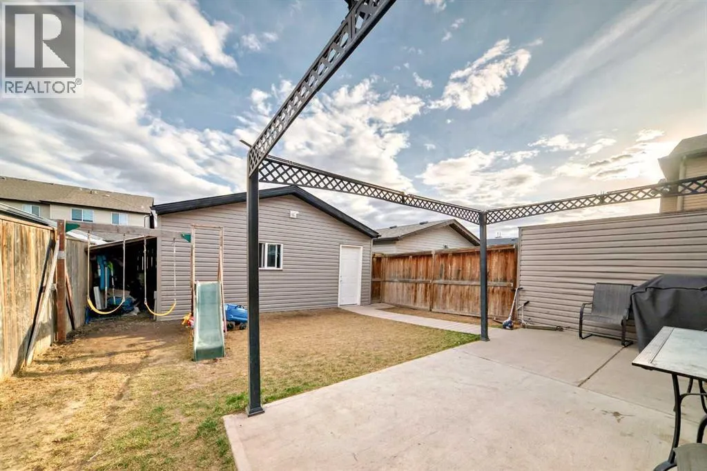 290 Luxstone Way SW
