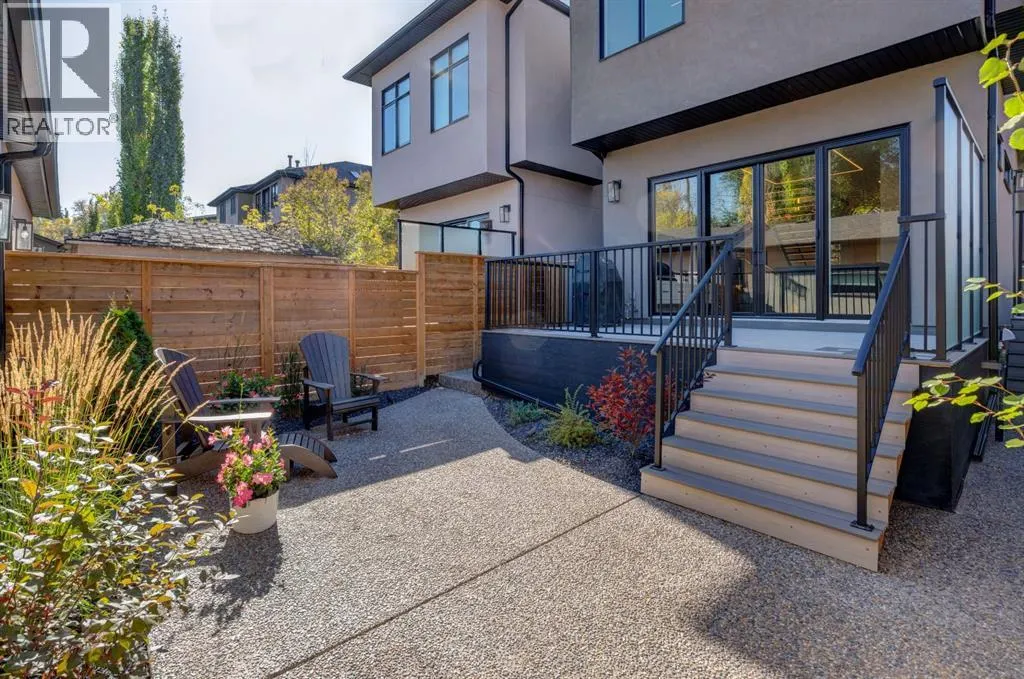 1902 13 Street SW