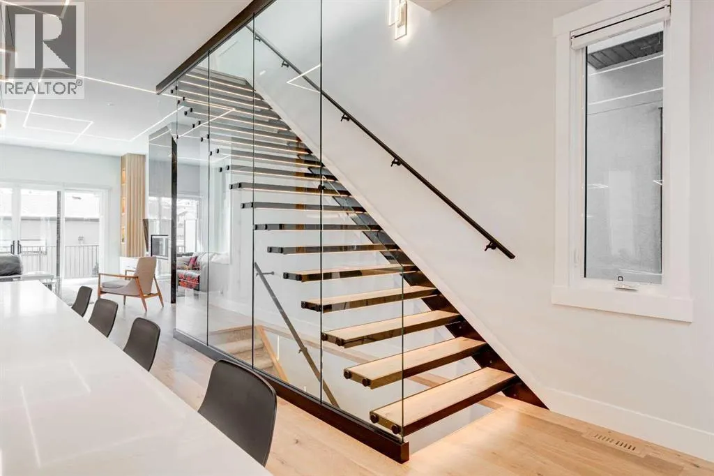 1902 13 Street SW