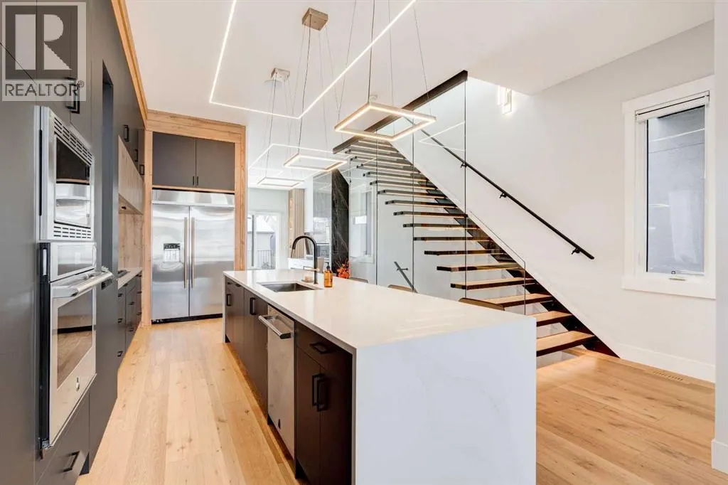 1902 13 Street SW