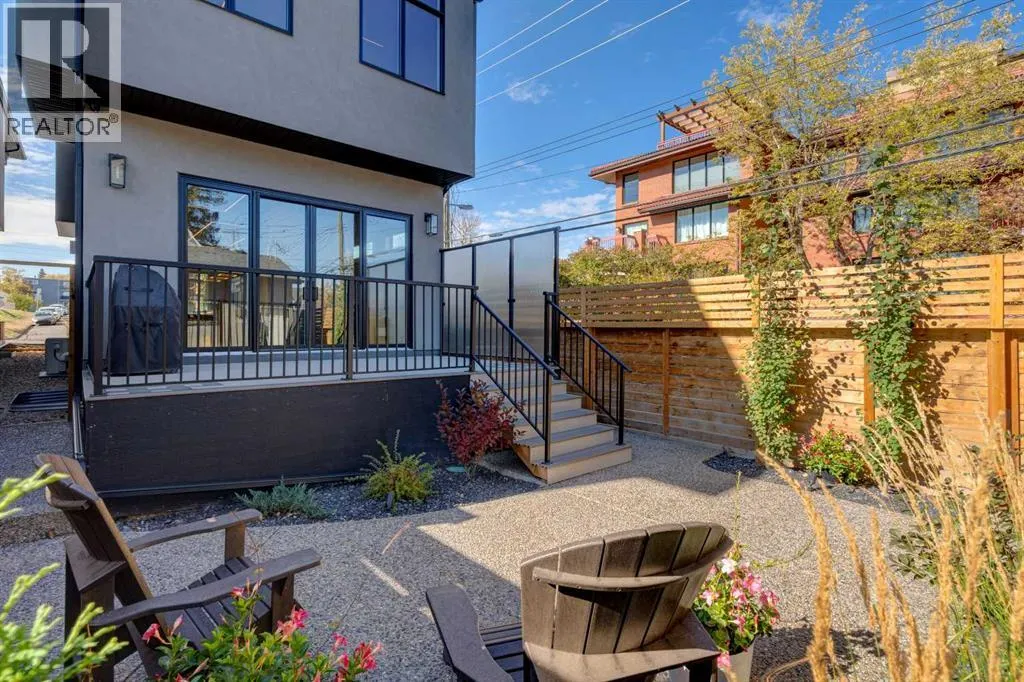 1902 13 Street SW