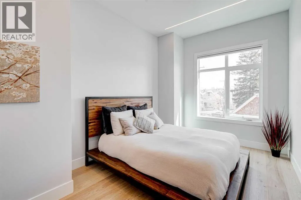 1902 13 Street SW