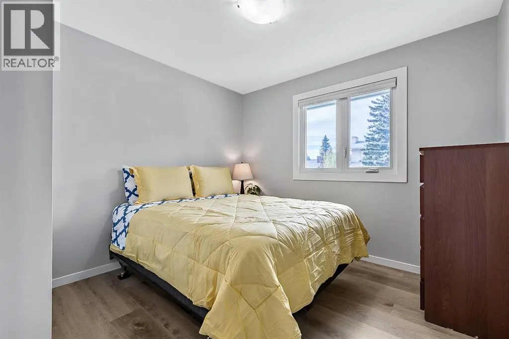 128 Queen Alexandra Close SE