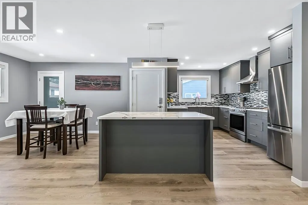 128 Queen Alexandra Close SE