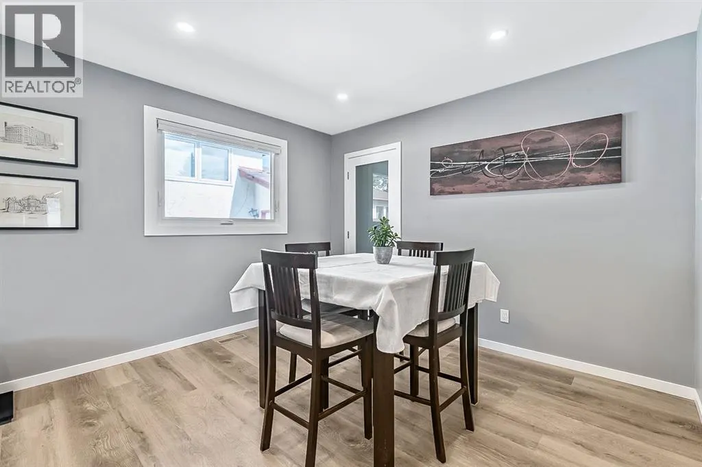 128 Queen Alexandra Close SE