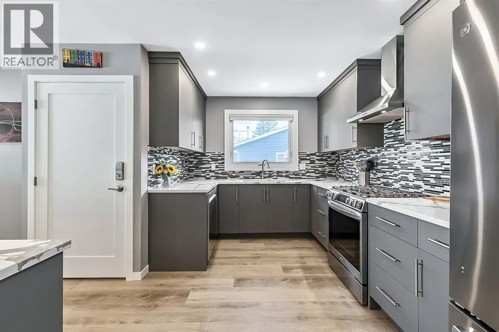 128 Queen Alexandra Close SE