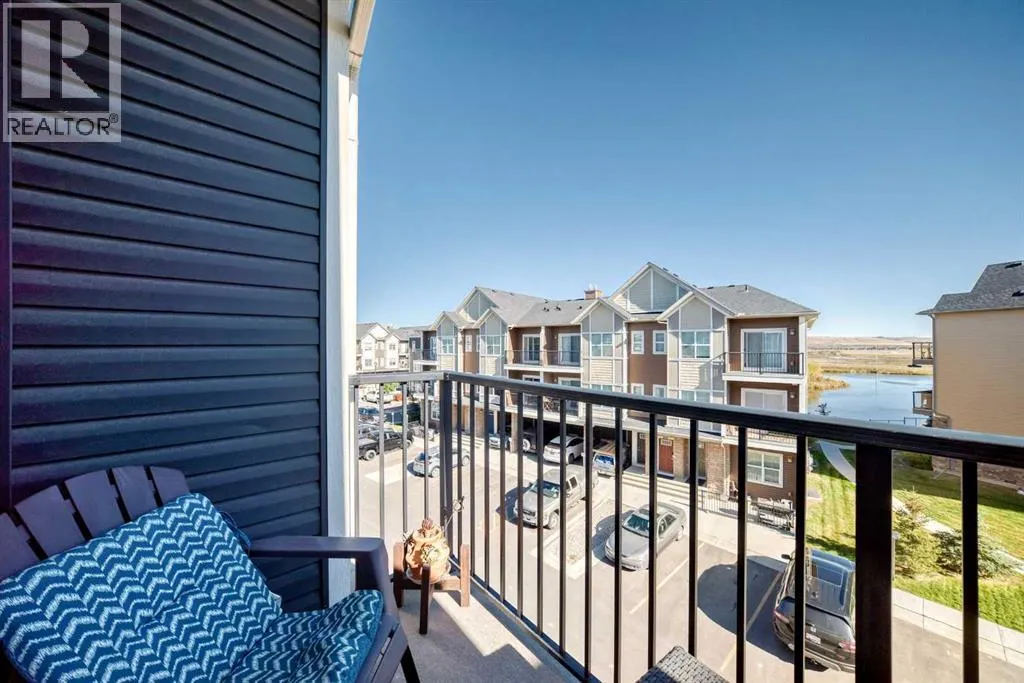 803, 250 Fireside View