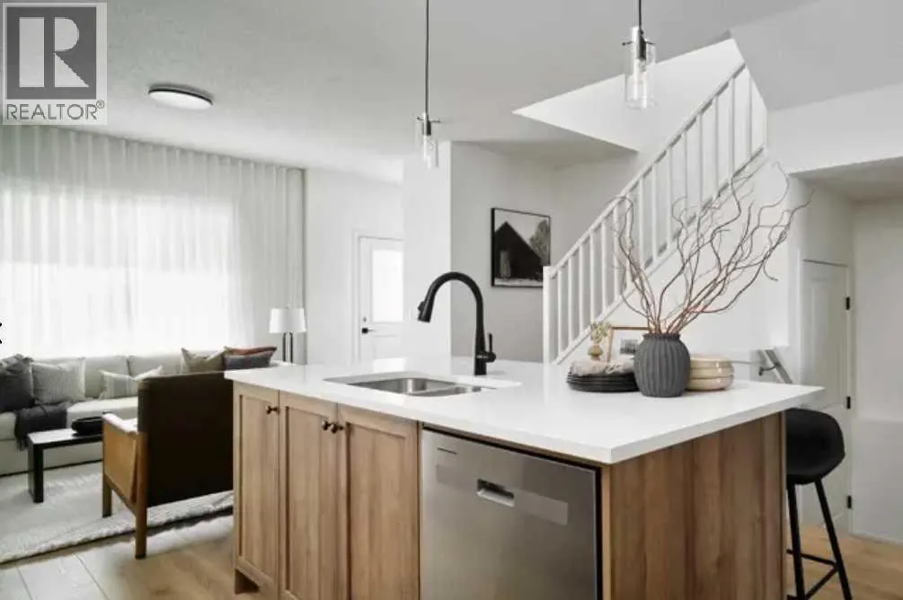 21 Emberside Park