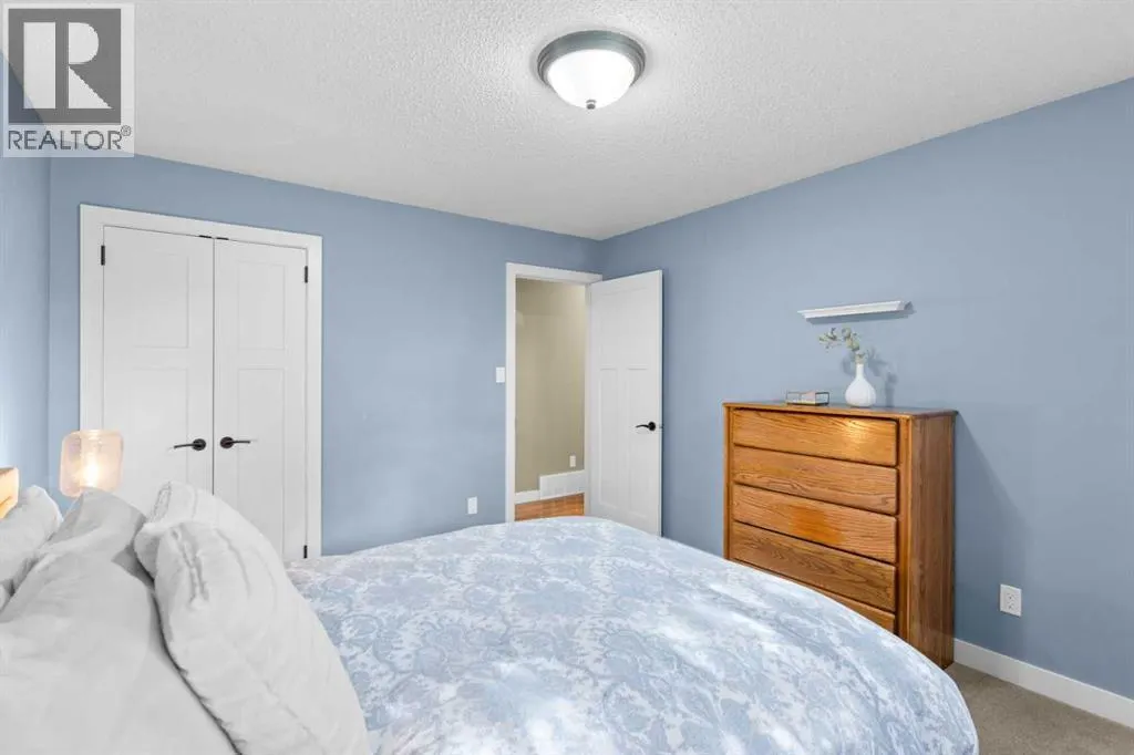 1147 Lake Huron Crescent SE