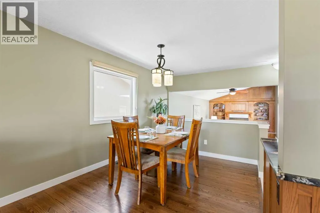 1147 Lake Huron Crescent SE