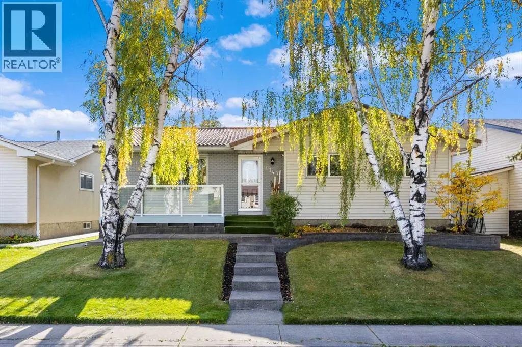1147 Lake Huron Crescent SE