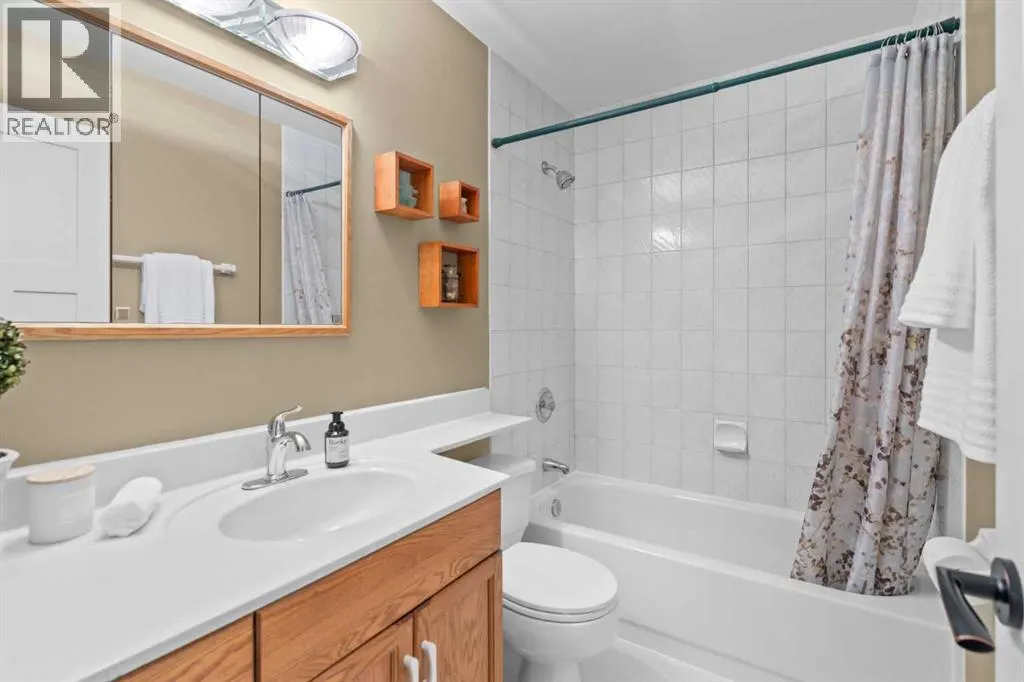 1147 Lake Huron Crescent SE