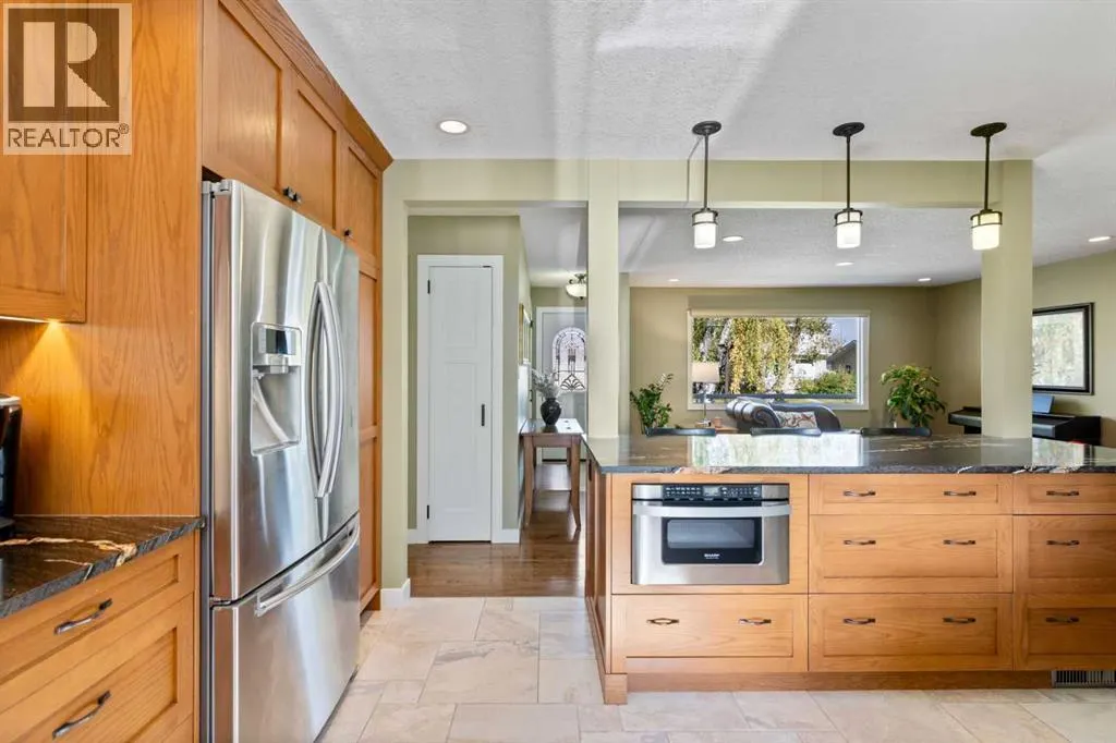 1147 Lake Huron Crescent SE