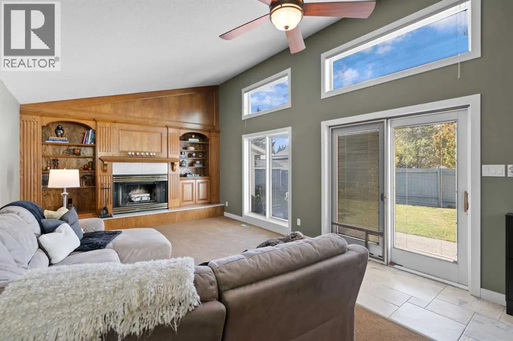 1147 Lake Huron Crescent SE