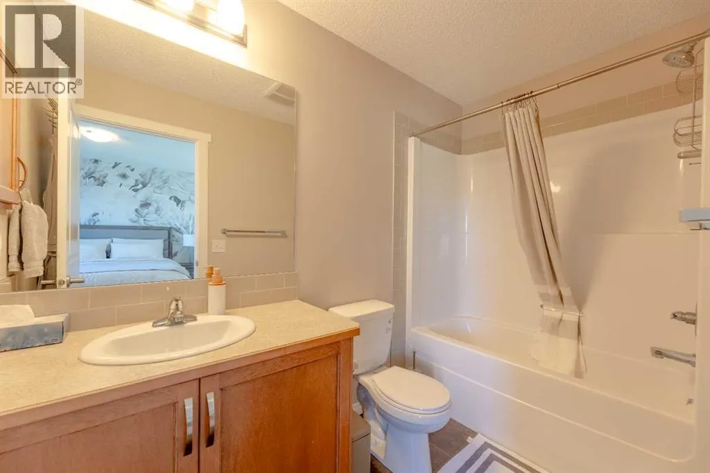 1402 Clover Link