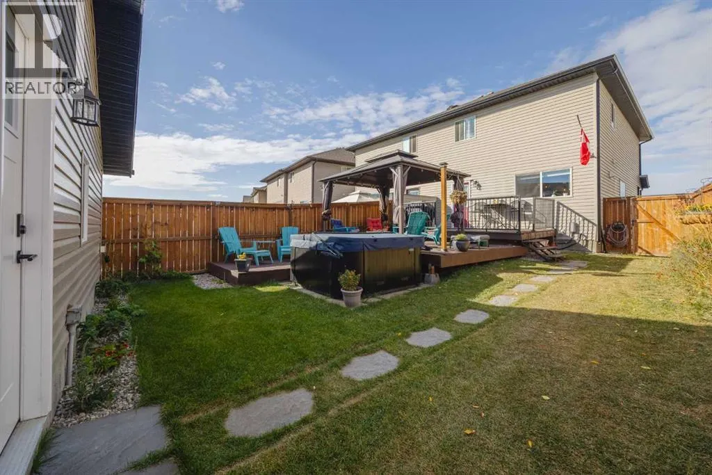 47 Luxstone Point SW