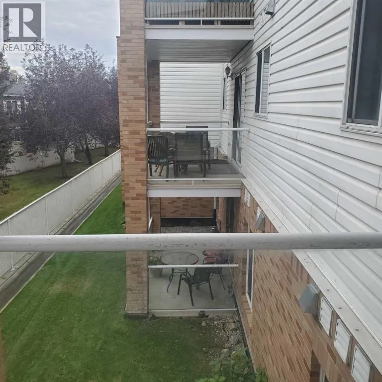 222, 165 Manora Place NE