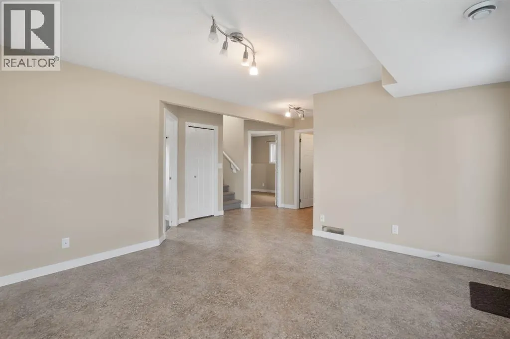 130 Larsen Crescent