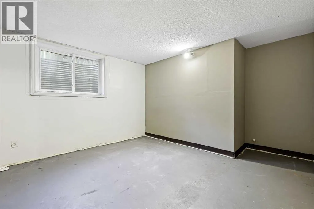 256 Cedarpark Drive SW