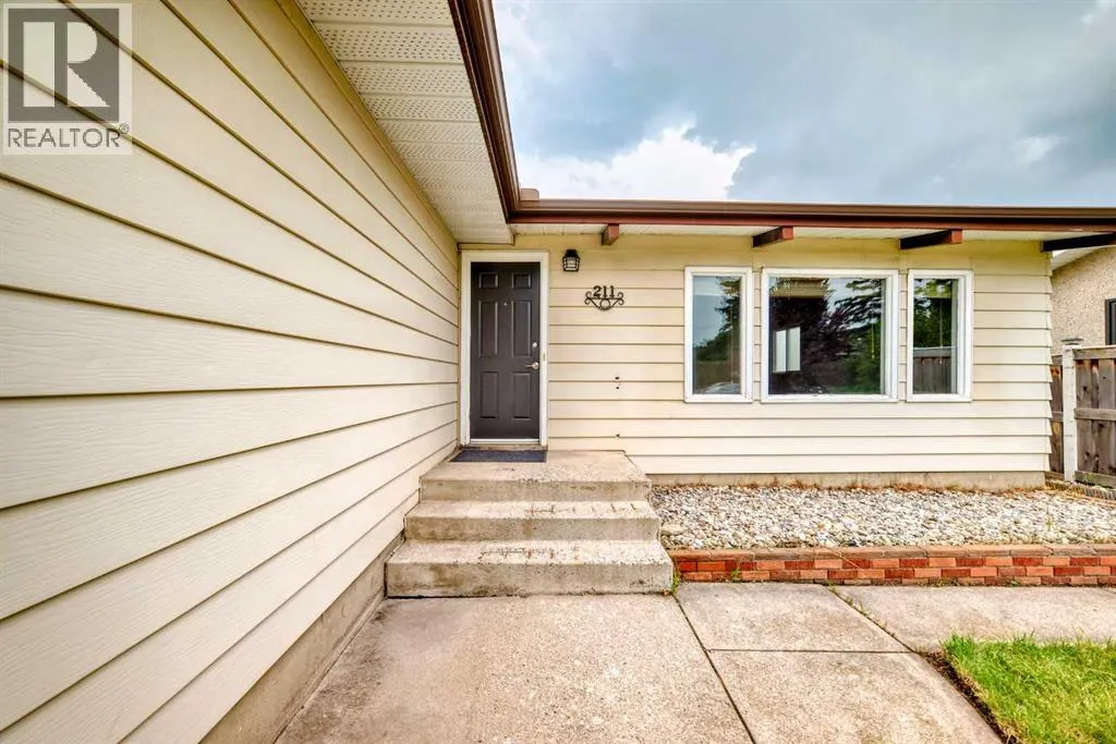 211 Allan Crescent SE