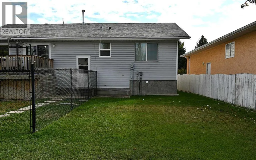 337 Laura Ave Avenue W