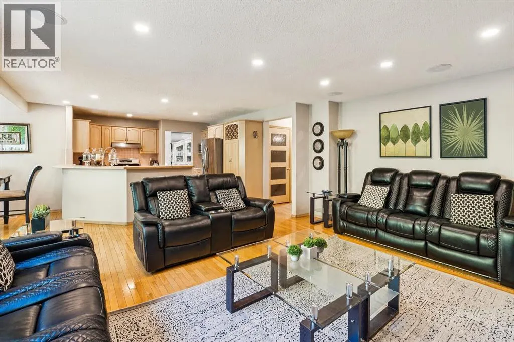 26 Mt Robson Close SE