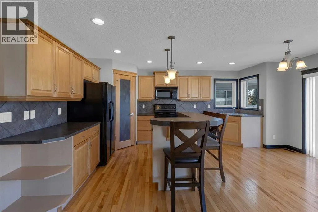 368 Kincora Drive NW