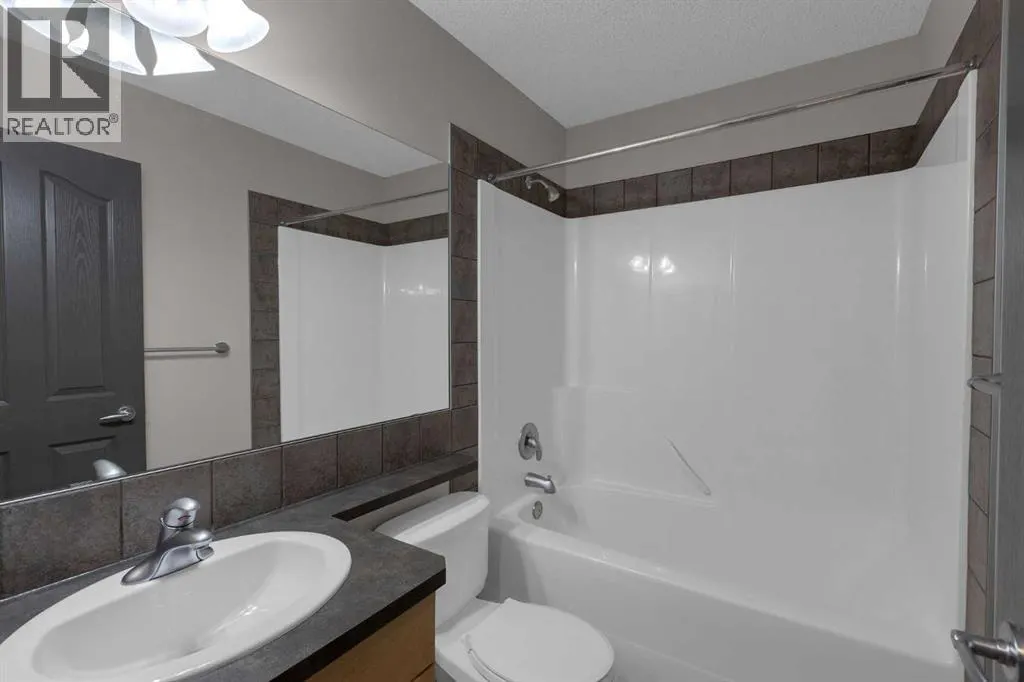 368 Kincora Drive NW