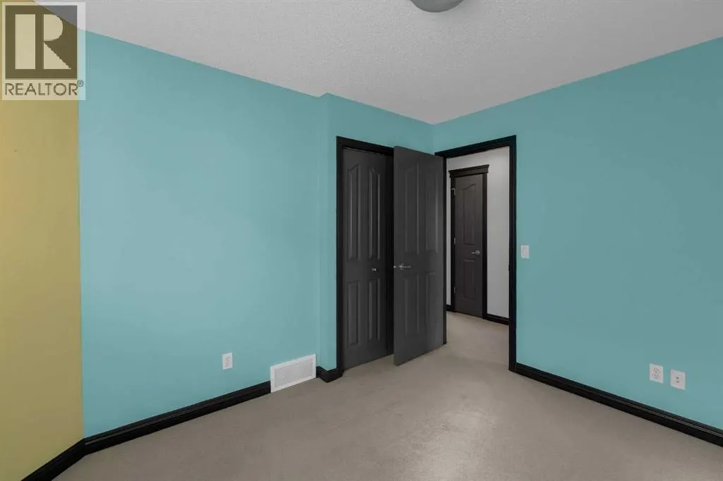 368 Kincora Drive NW