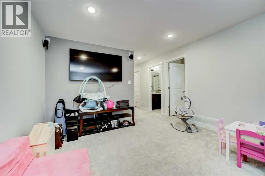 233 Agnes Short Place N