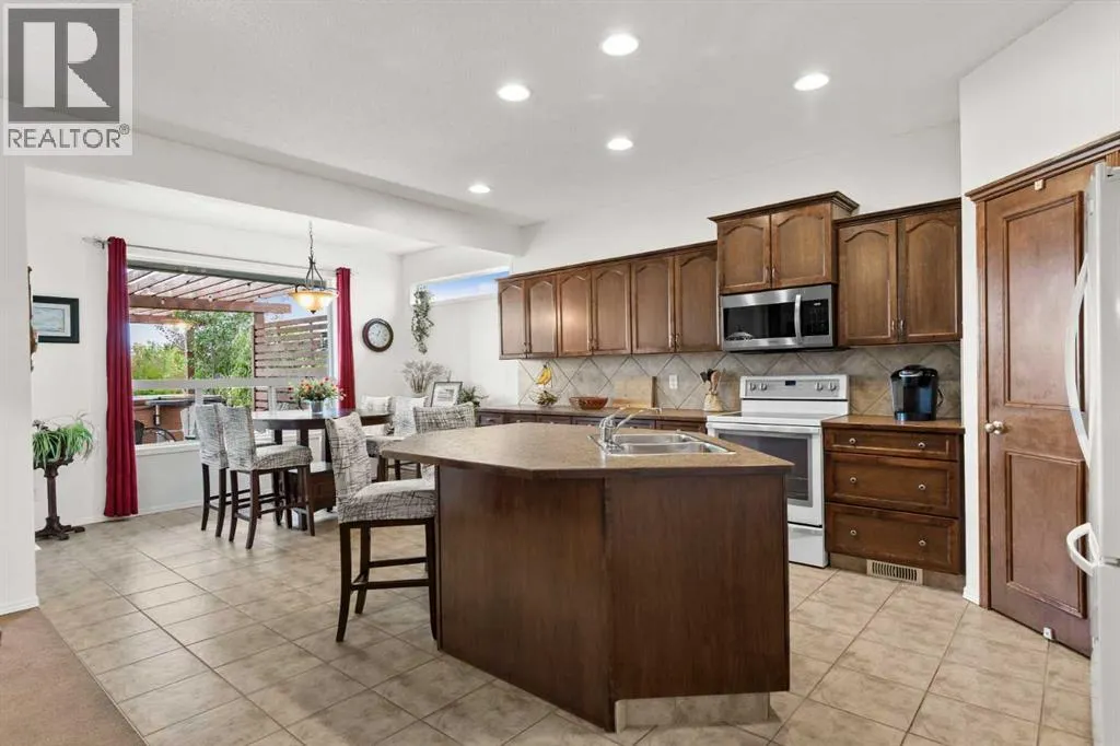 72 Tuscany Ridge Crescent NW