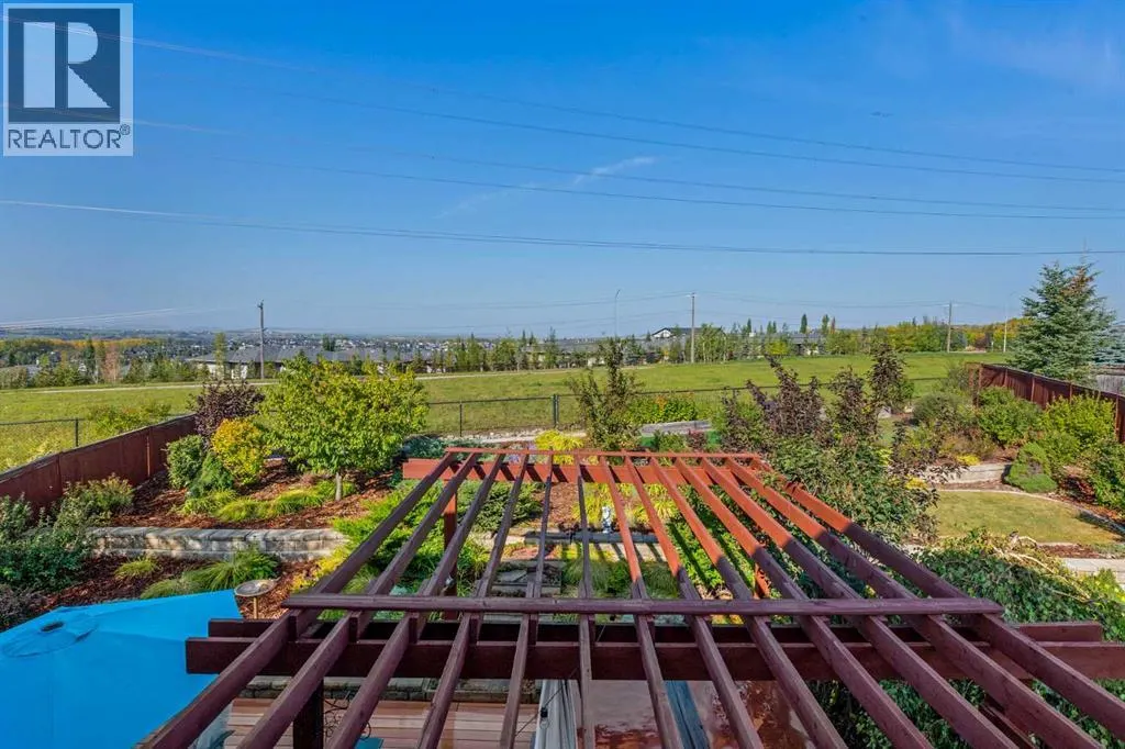 72 Tuscany Ridge Crescent NW