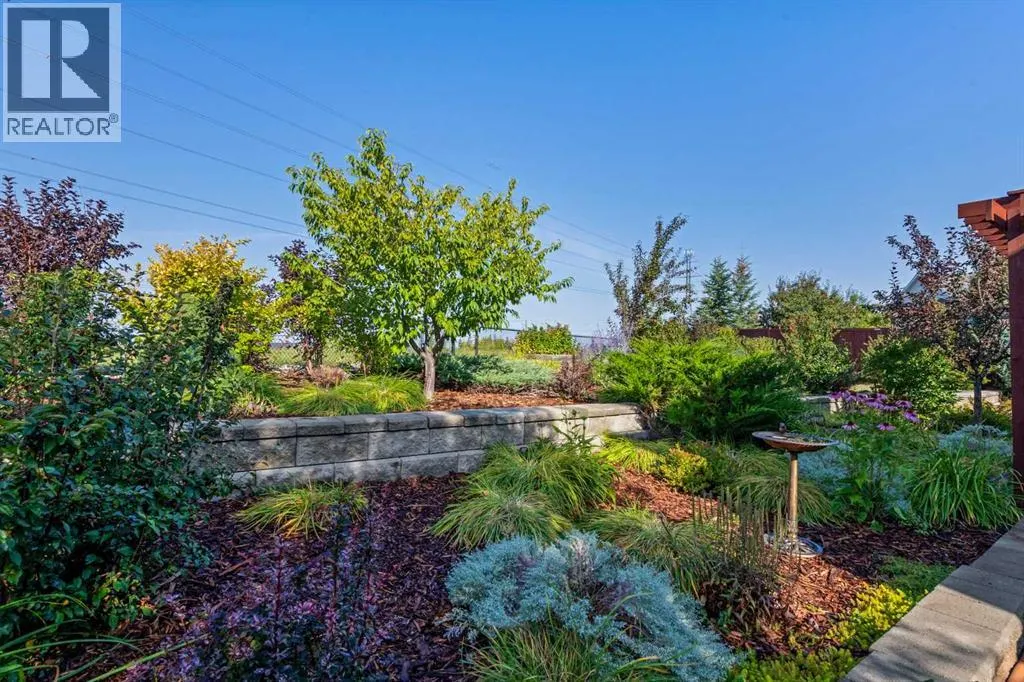 72 Tuscany Ridge Crescent NW