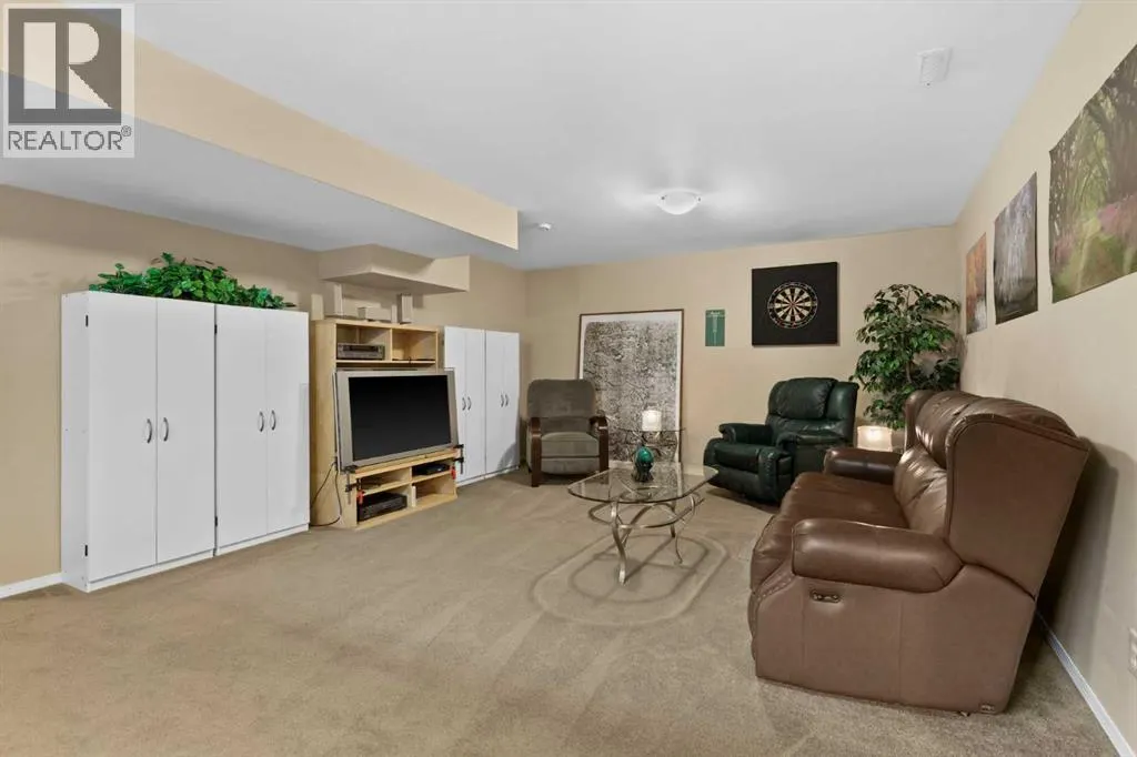 72 Tuscany Ridge Crescent NW